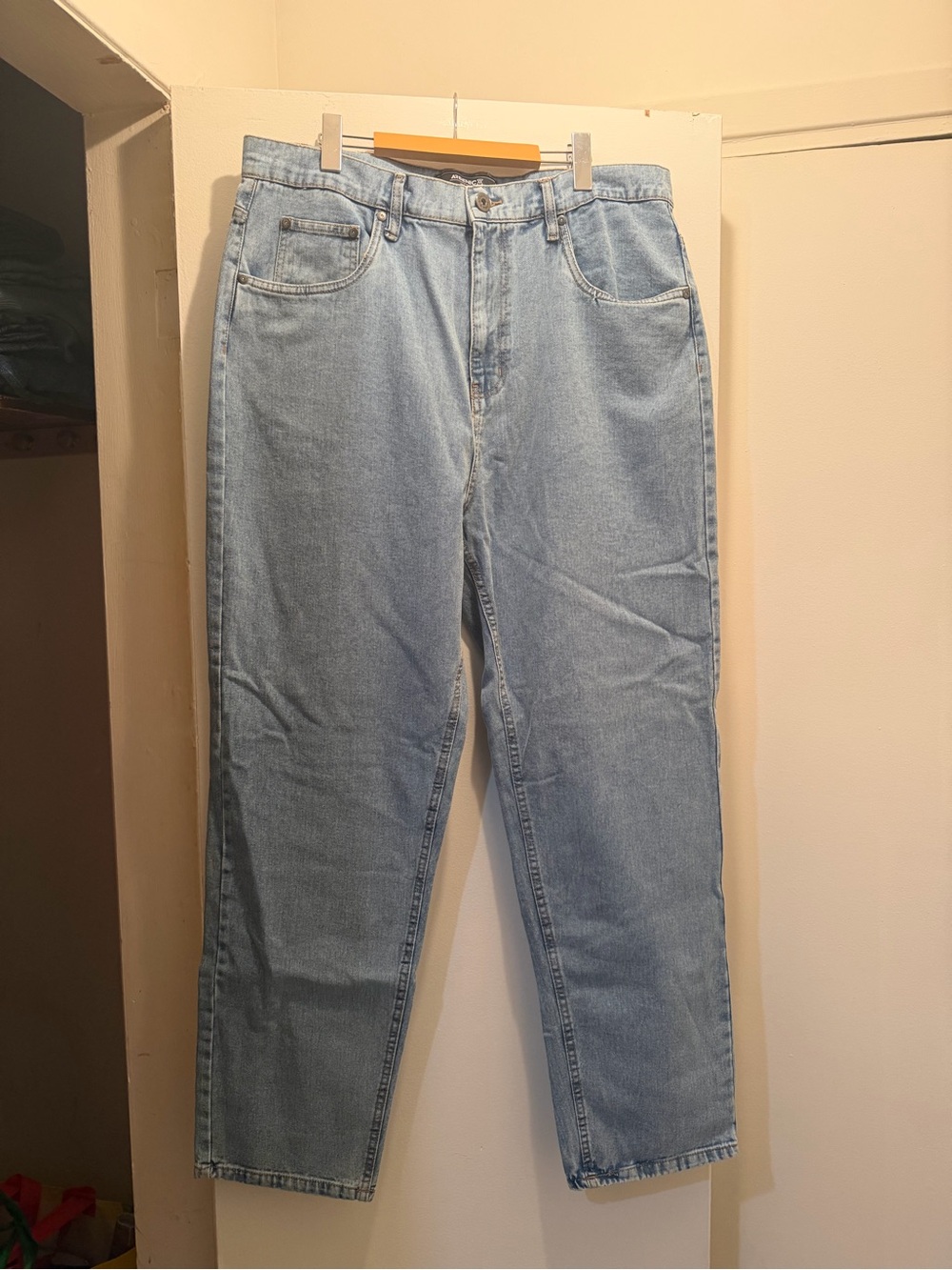 Men's Straight Light Blue Denim Jeans - Classic Everyday Fit